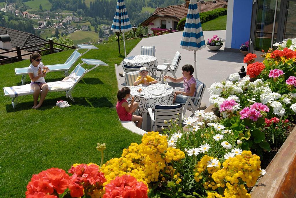Hotel Talblick Ortisei Zewnętrze zdjęcie